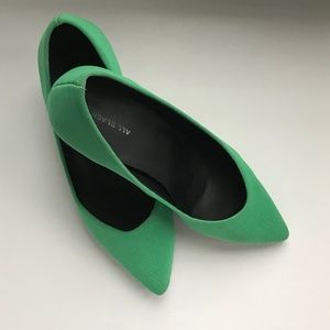 Kelly green pumps by All Black US8.5